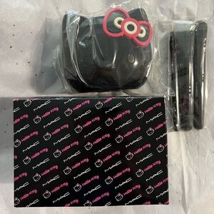 SOLD MAC Cosmetics Hello Kitty Brush Set New In Box! Sanrio